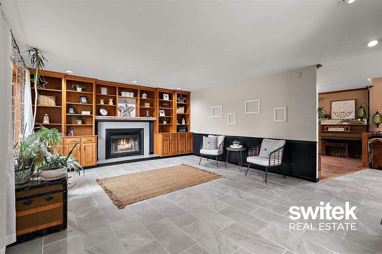 9750 Meadow Valley, Caledonia, MI, 49316-8549