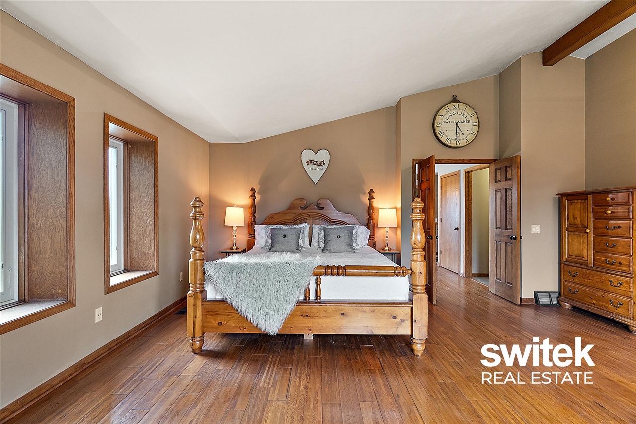 9750 Meadow Valley, Caledonia, MI, 49316-8549