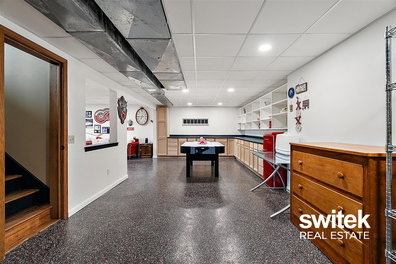 9750 Meadow Valley, Caledonia, MI, 49316-8549