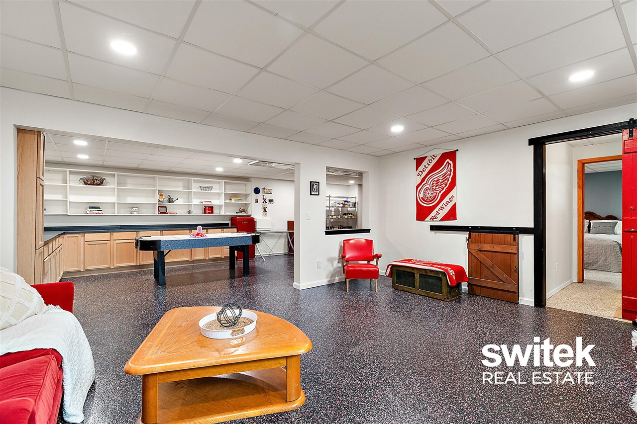 9750 Meadow Valley, Caledonia, MI, 49316-8549