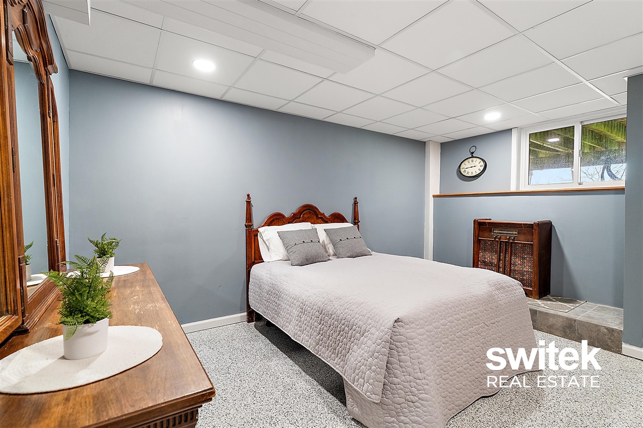 9750 Meadow Valley, Caledonia, MI, 49316-8549