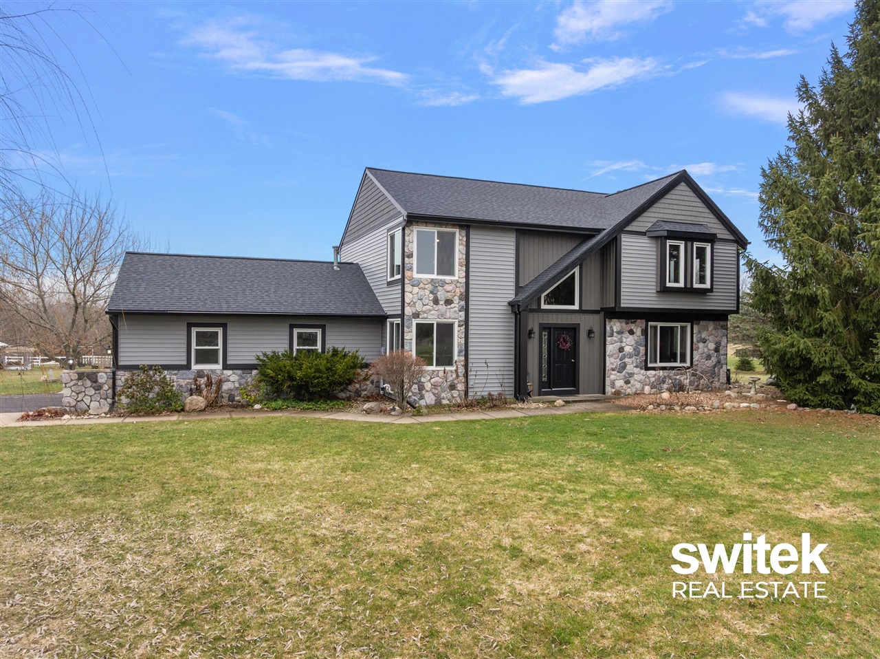 9750 Meadow Valley, Caledonia, MI, 49316-8549