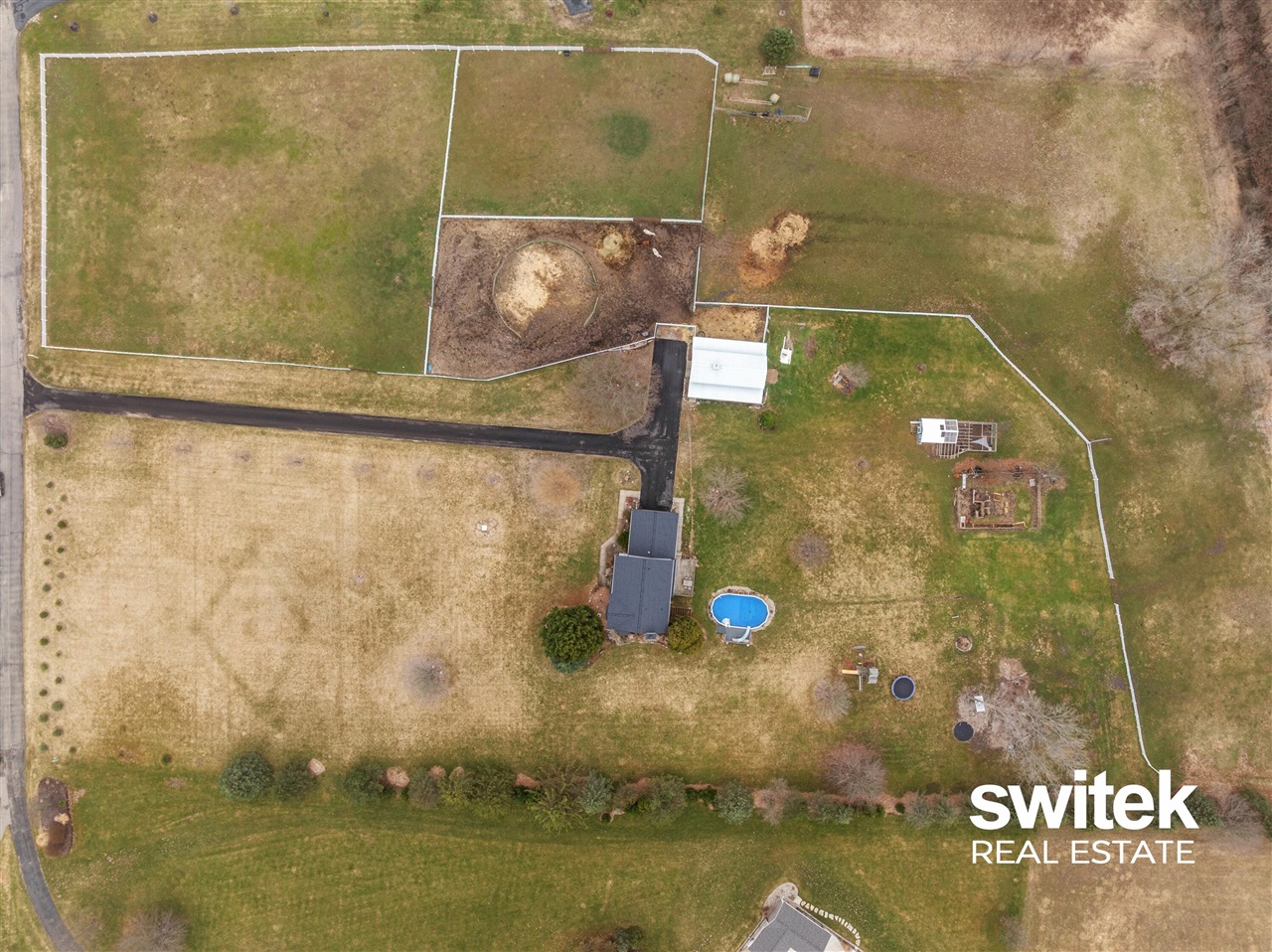 9750 Meadow Valley, Caledonia, MI, 49316-8549