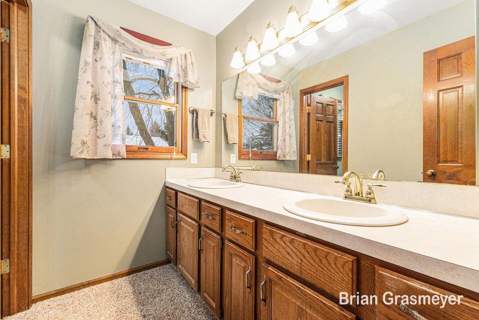 2826 Alger Street, Grand Rapids, MI, 49546-5608