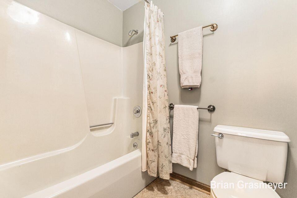 2826 Alger Street, Grand Rapids, MI, 49546-5608