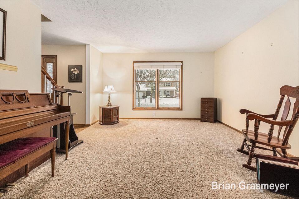 2826 Alger Street, Grand Rapids, MI, 49546-5608