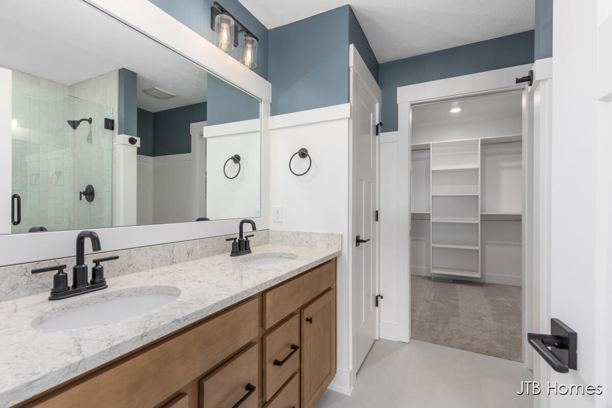 7105 Kettle Dale Avenue, Alto, MI, 49302