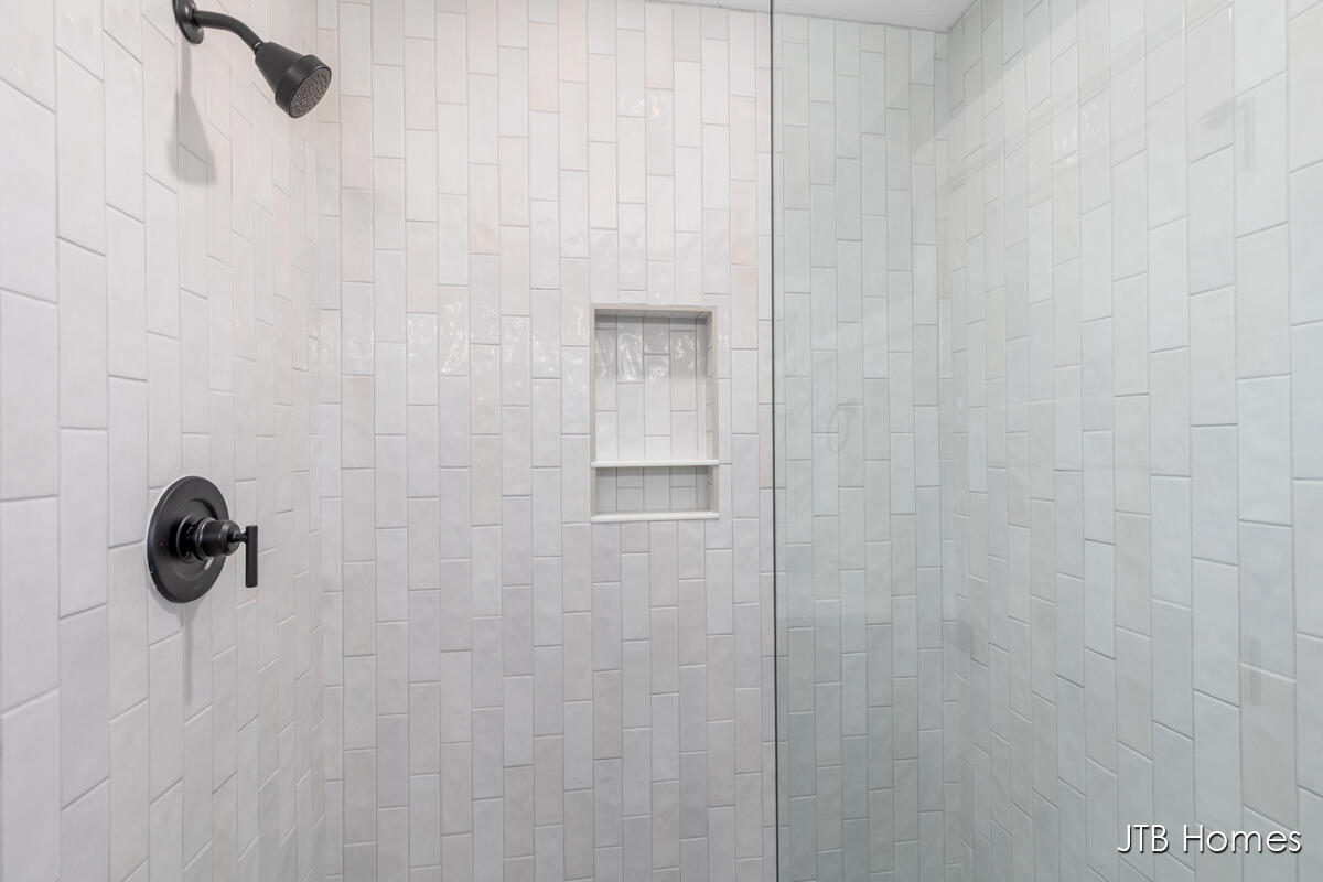 7105 Kettle Dale Avenue, Alto, MI, 49302