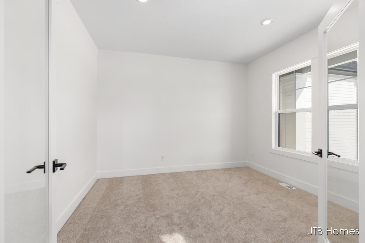 7105 Kettle Dale Avenue, Alto, MI, 49302