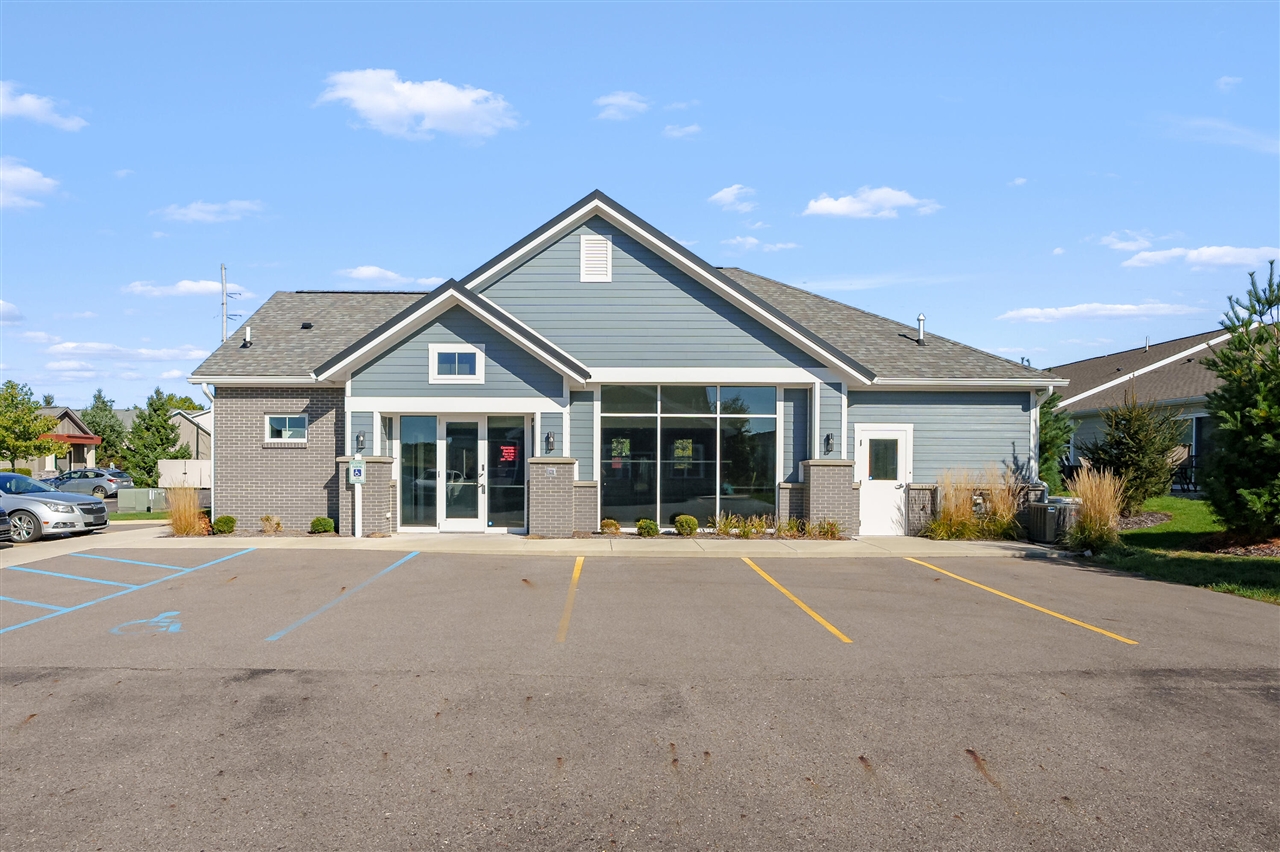 8083 Vineyard Parkway, Kalamazoo, MI, 49009