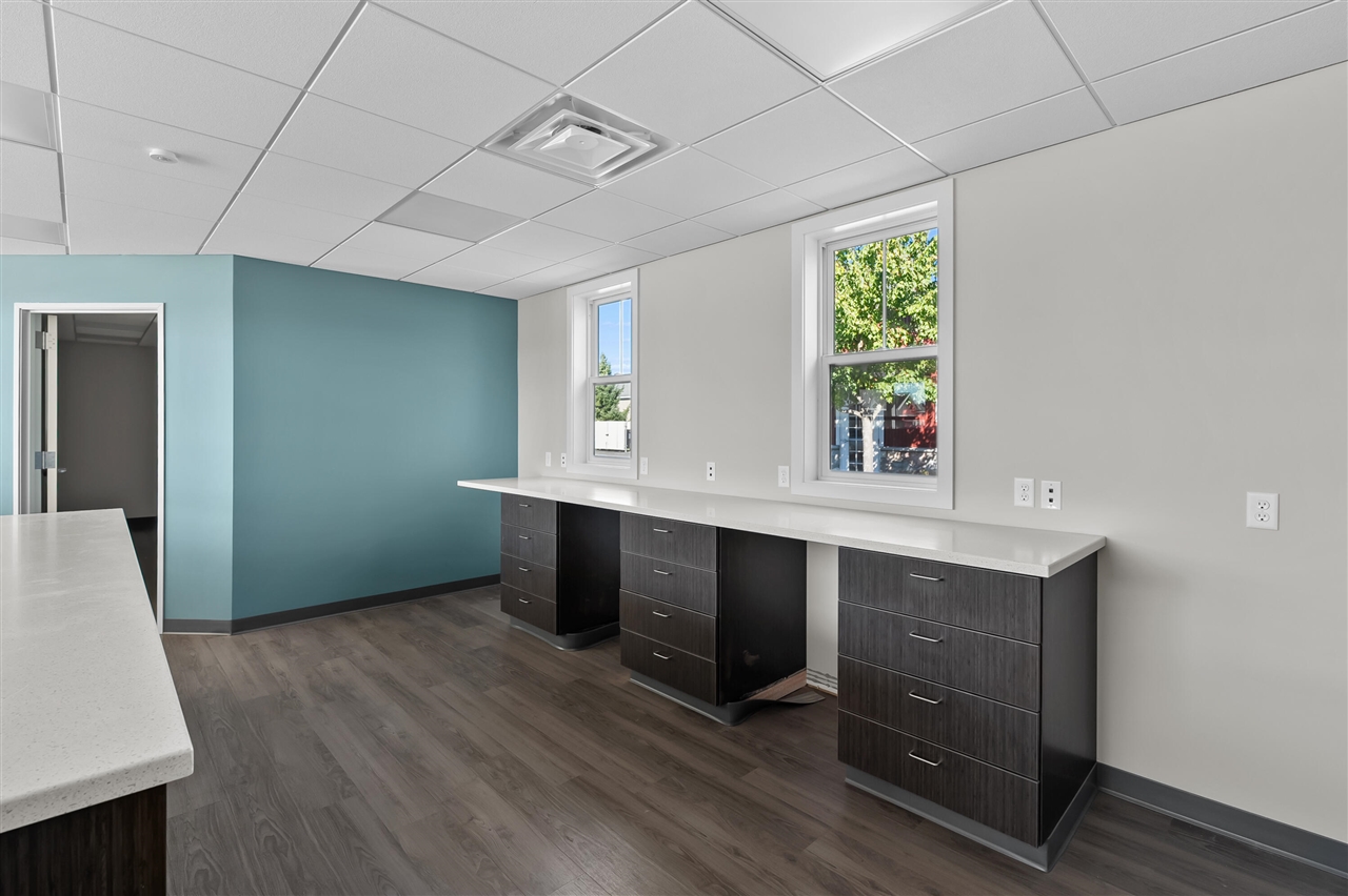 8083 Vineyard Parkway, Kalamazoo, MI, 49009