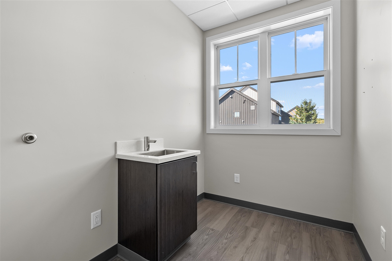 8083 Vineyard Parkway, Kalamazoo, MI, 49009