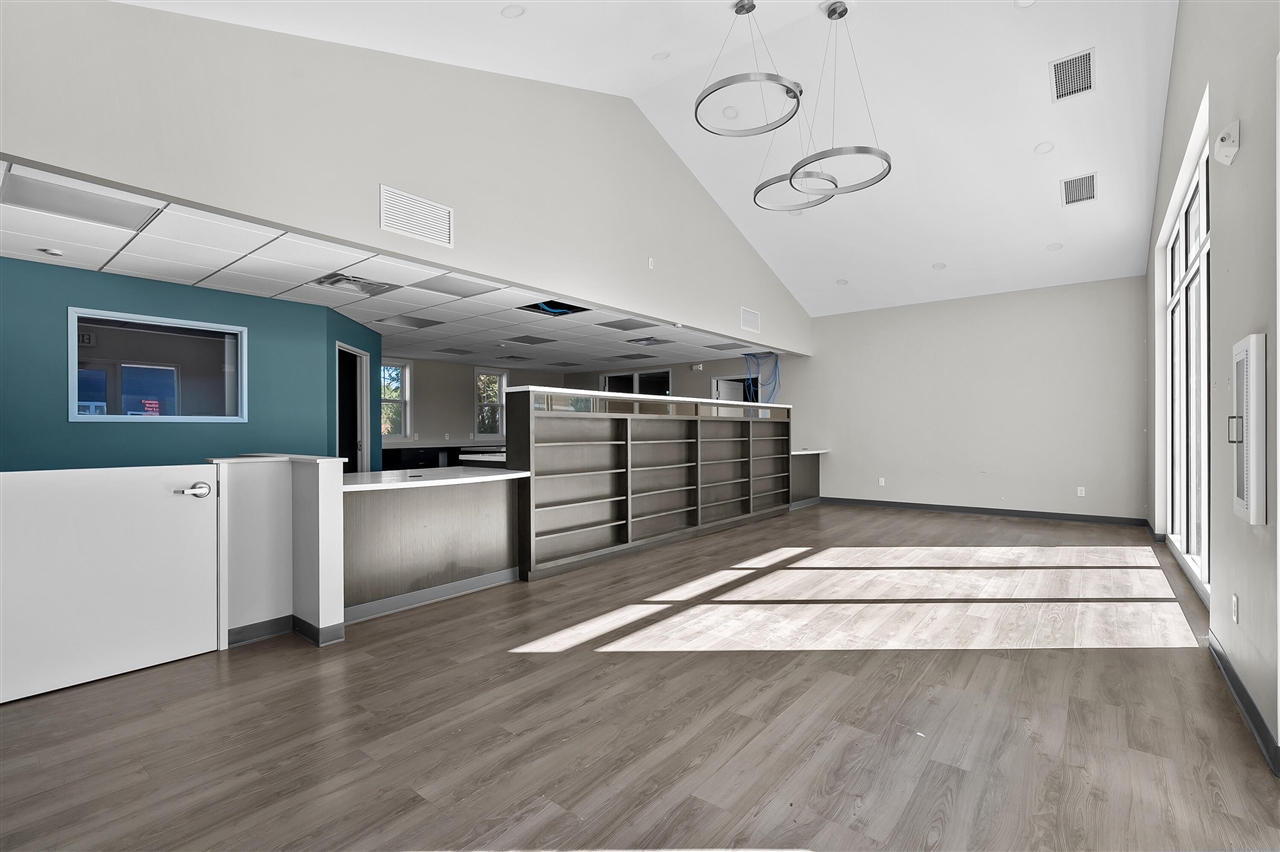 8083 Vineyard Parkway, Kalamazoo, MI, 49009