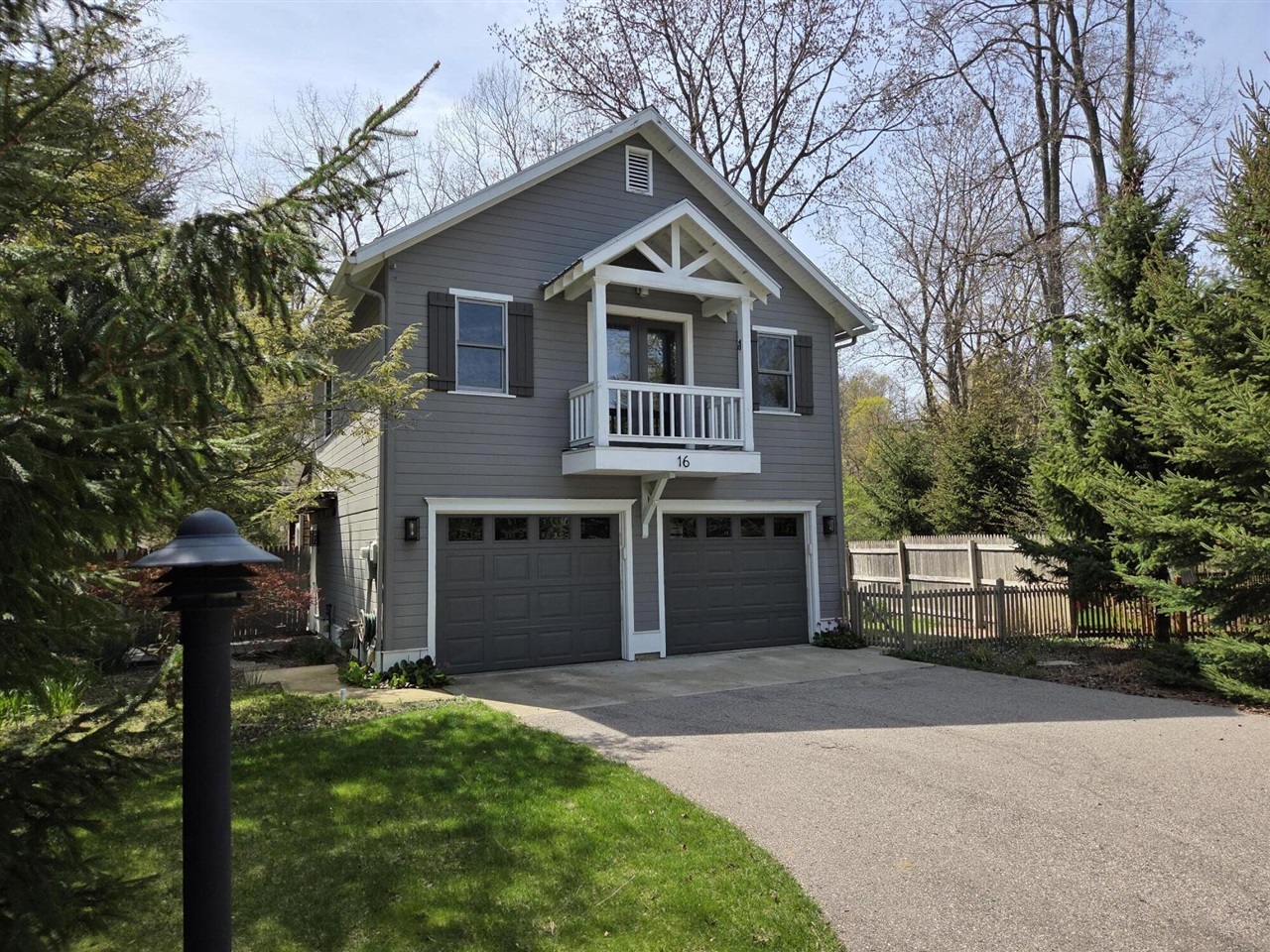 2727 Cascade Road, Grand Rapids, MI, 49506