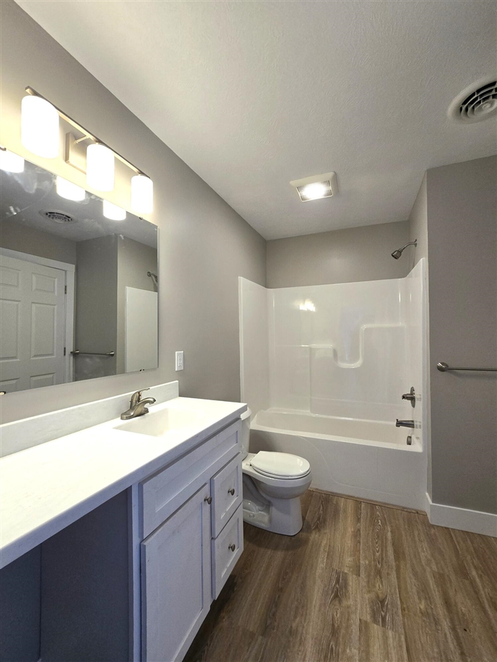 521 E State Road, Hastings, MI, 49058