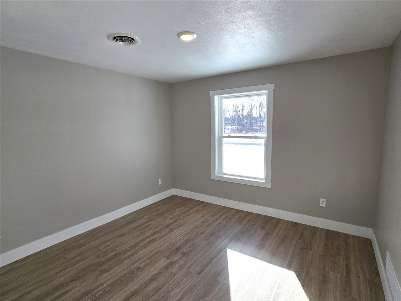 521 E State Road, Hastings, MI, 49058