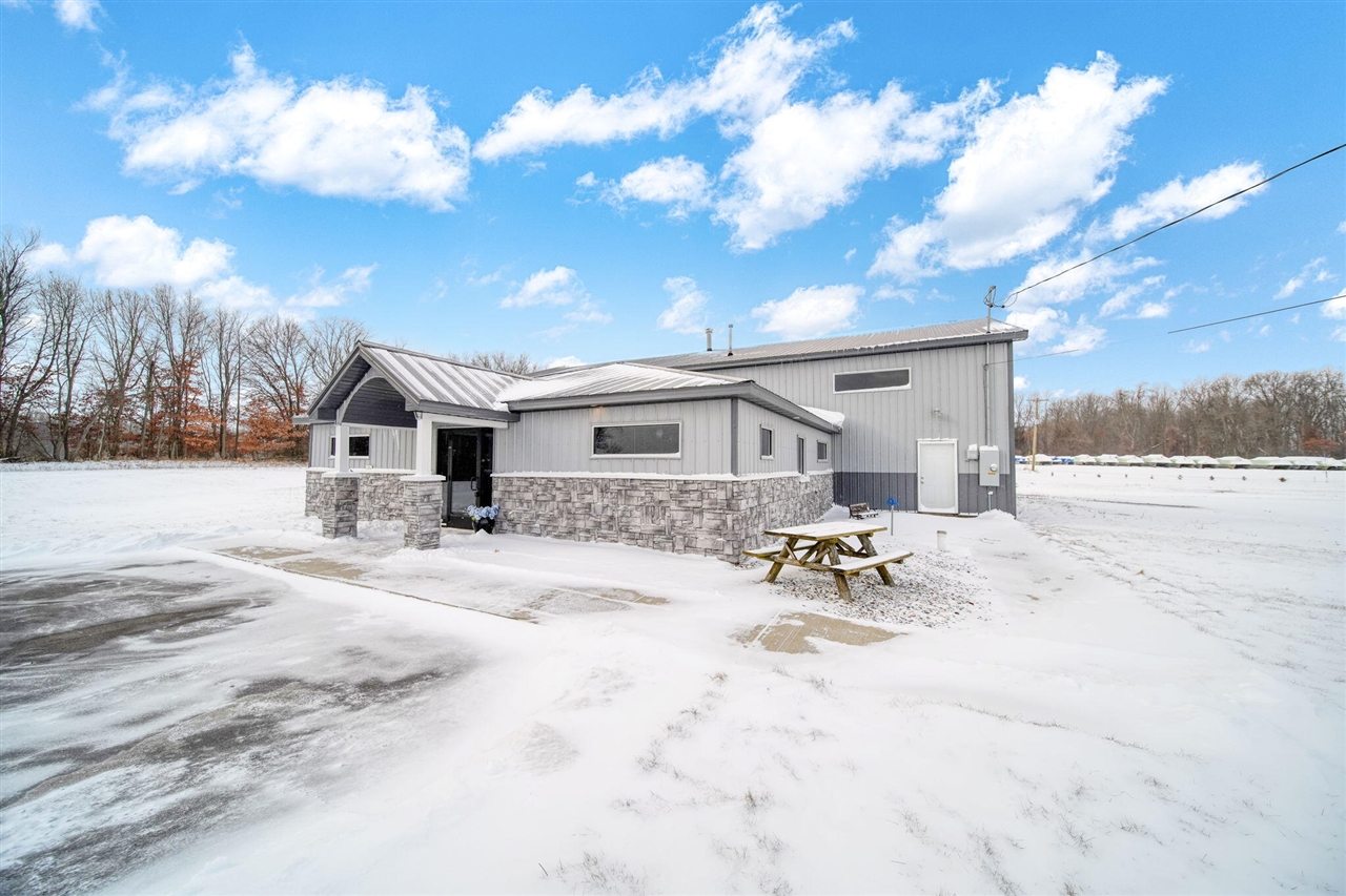 9486 S Meridian Road, Clarklake, MI, 49234-9661