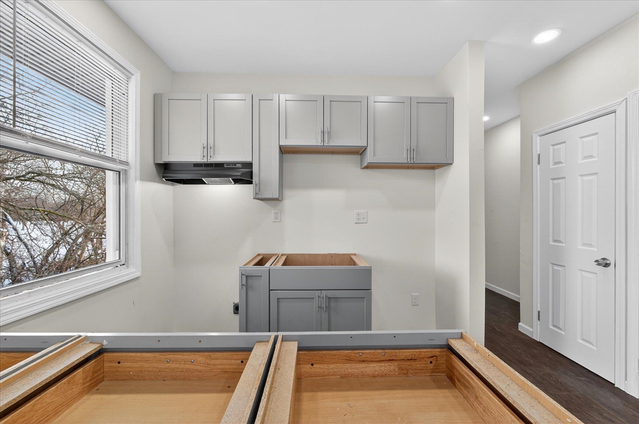 9702 Dundee Street, Detroit, MI, 48204