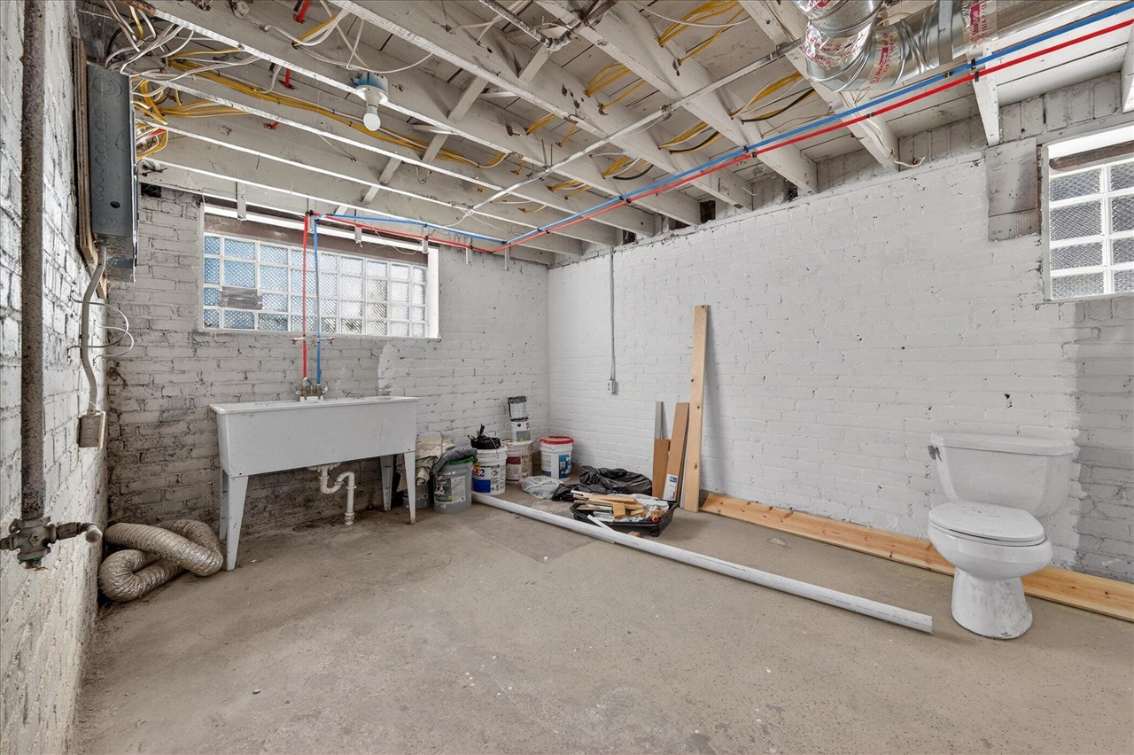 9702 Dundee Street, Detroit, MI, 48204