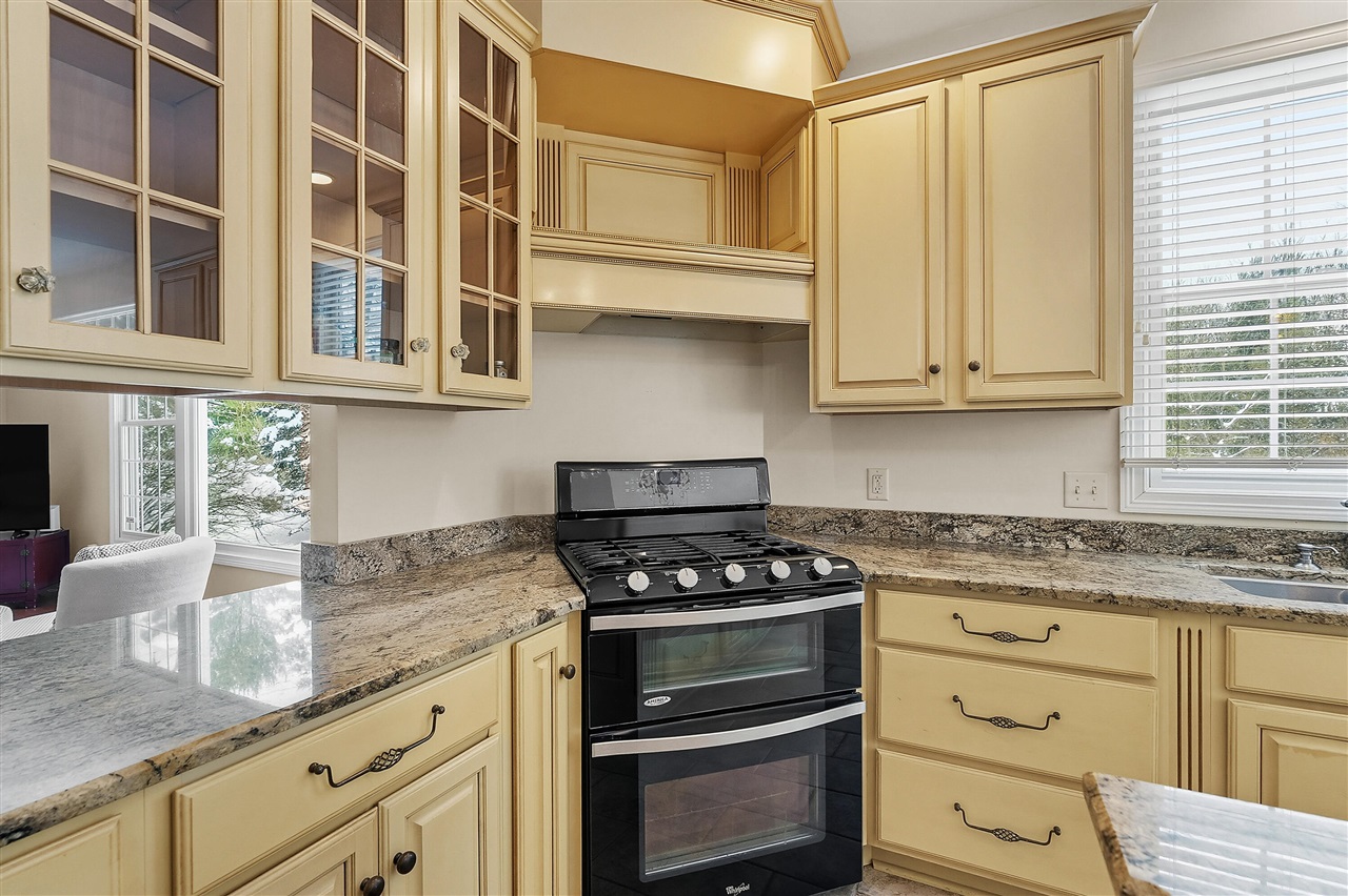 8272 Bainbridge Drive, Mattawan, MI, 49071-8402