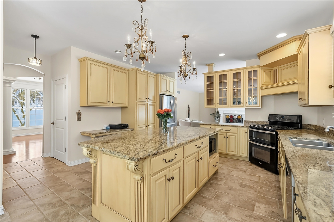 8272 Bainbridge Drive, Mattawan, MI, 49071-8402