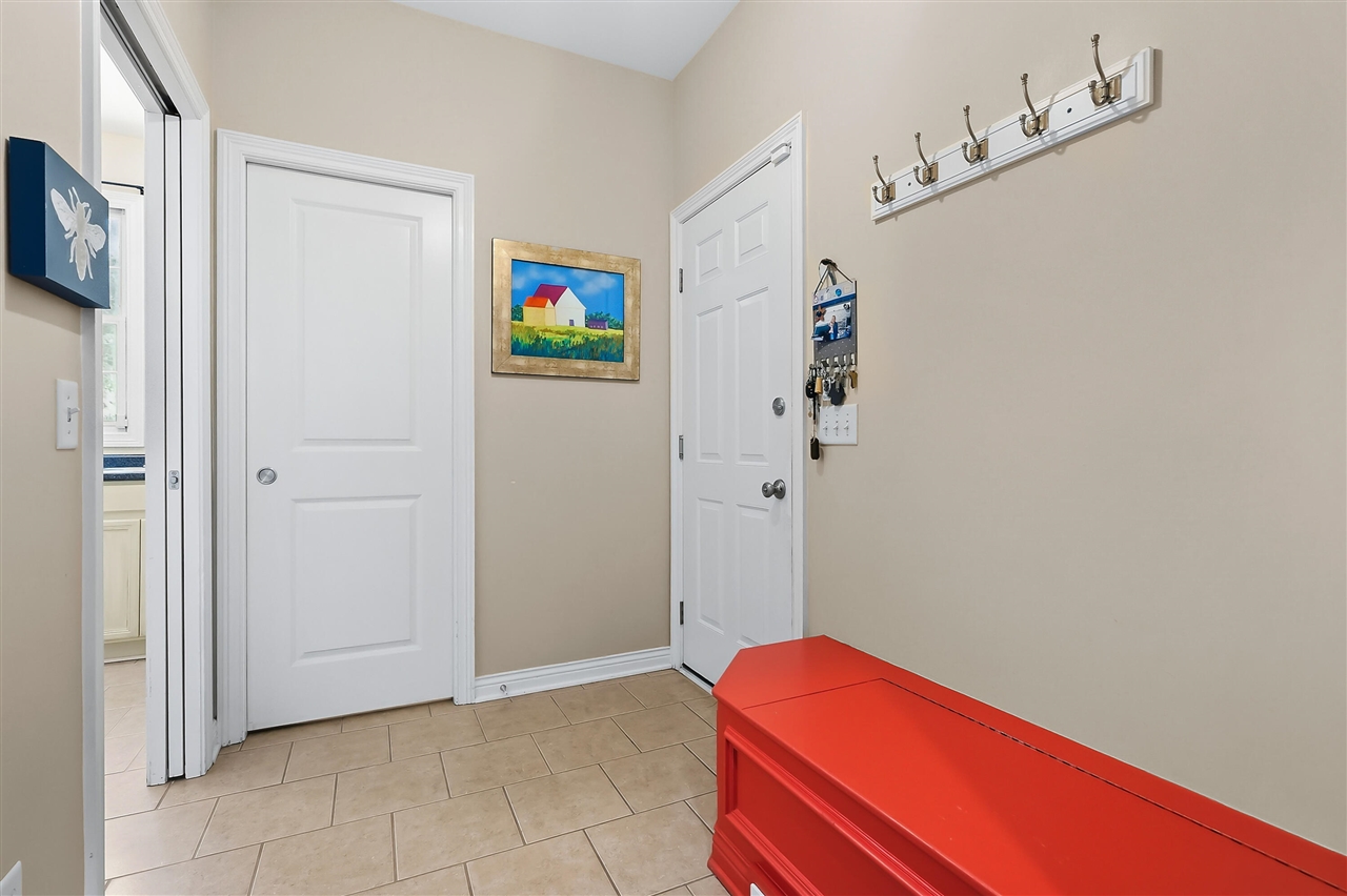 8272 Bainbridge Drive, Mattawan, MI, 49071-8402