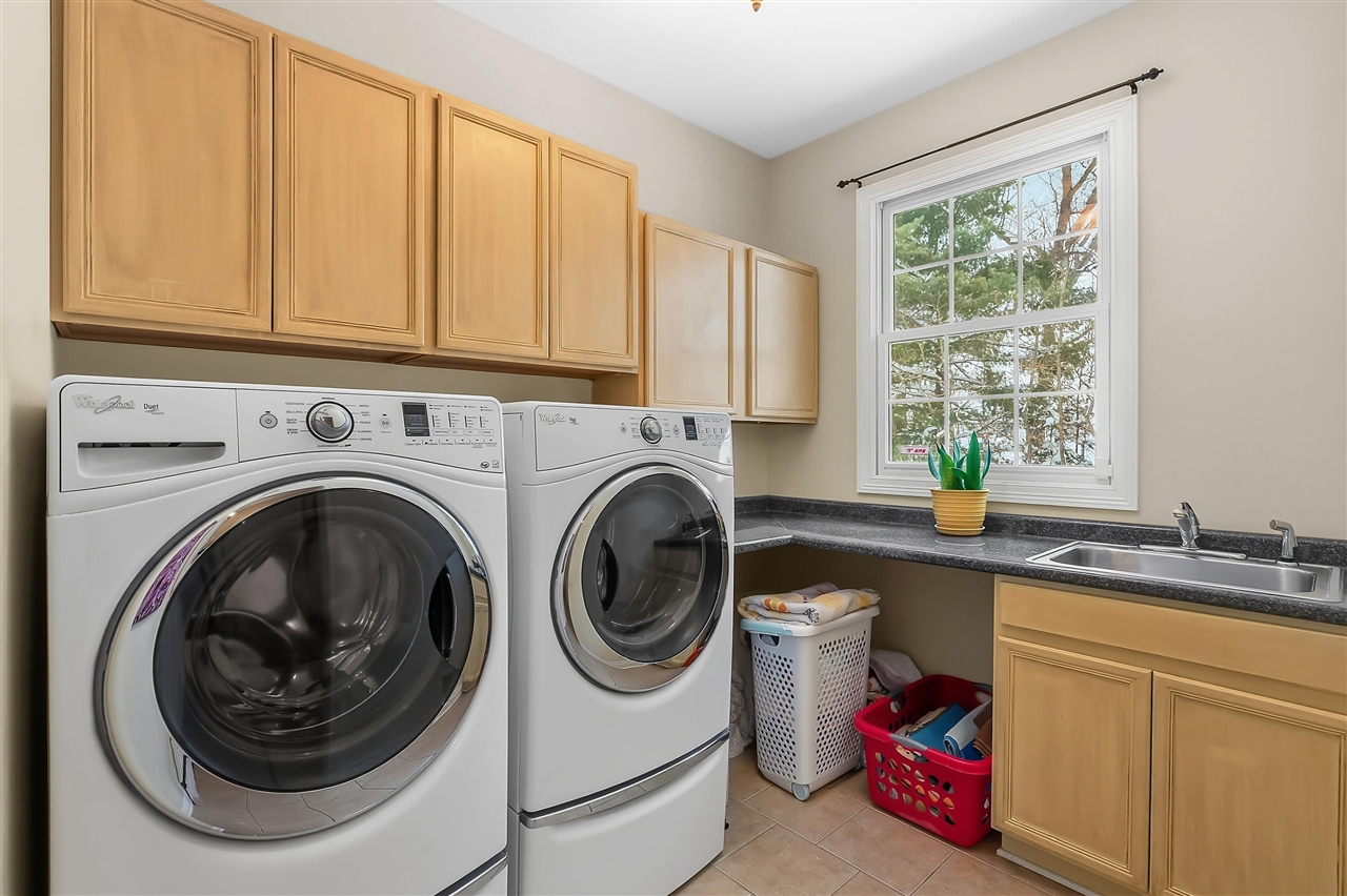 8272 Bainbridge Drive, Mattawan, MI, 49071-8402