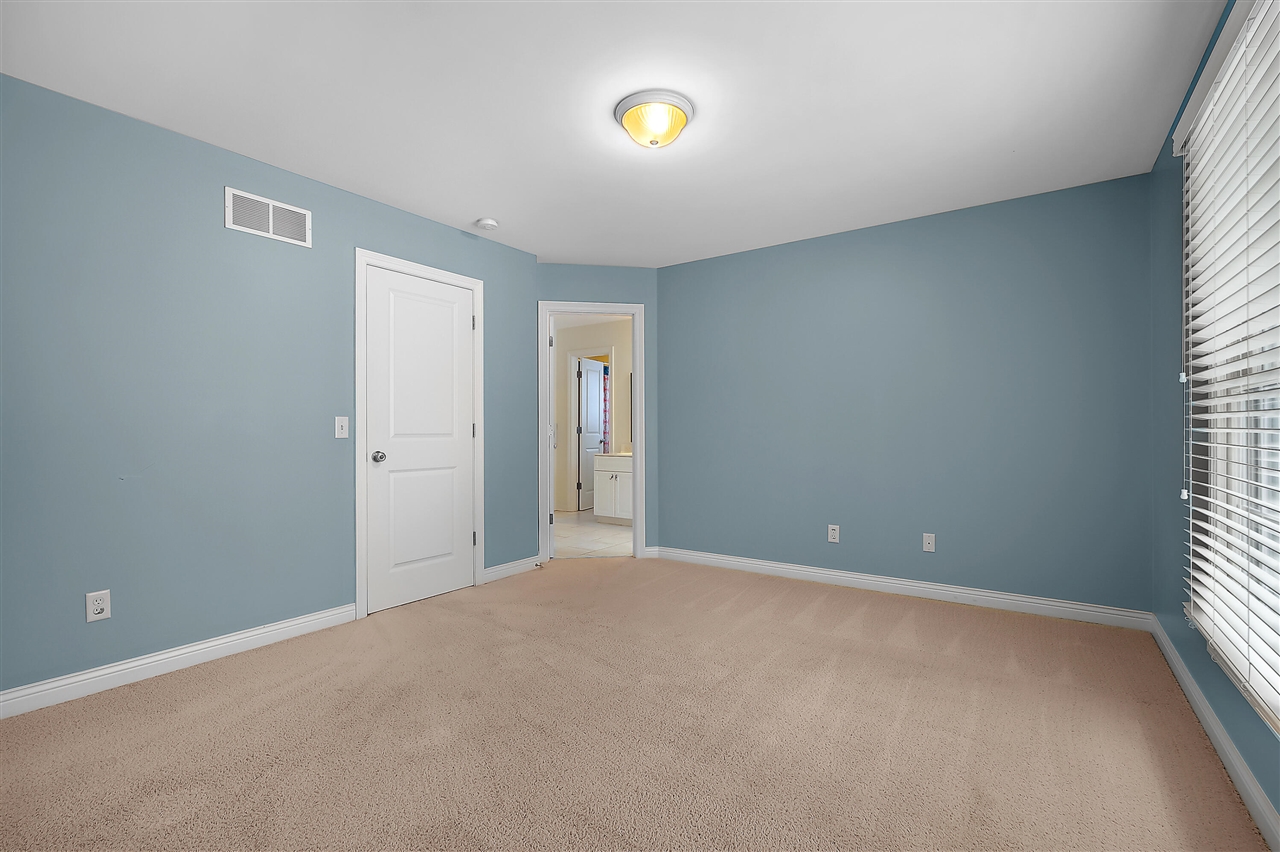 8272 Bainbridge Drive, Mattawan, MI, 49071-8402