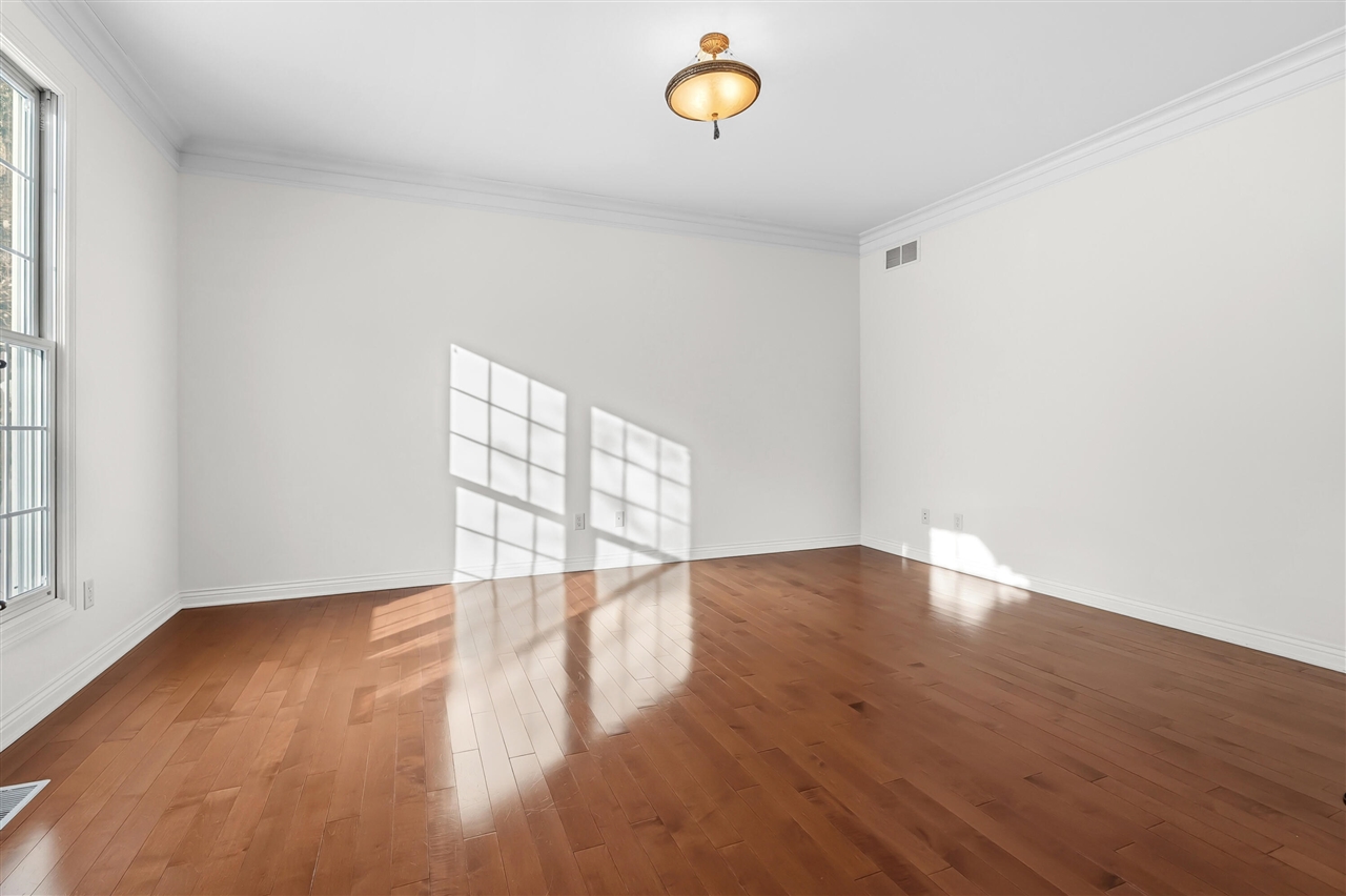 Homes for sale in Mattawan, MI | 8272 Bainbridge Dr, Mattawan, MI 49071 | MLS# 70512585