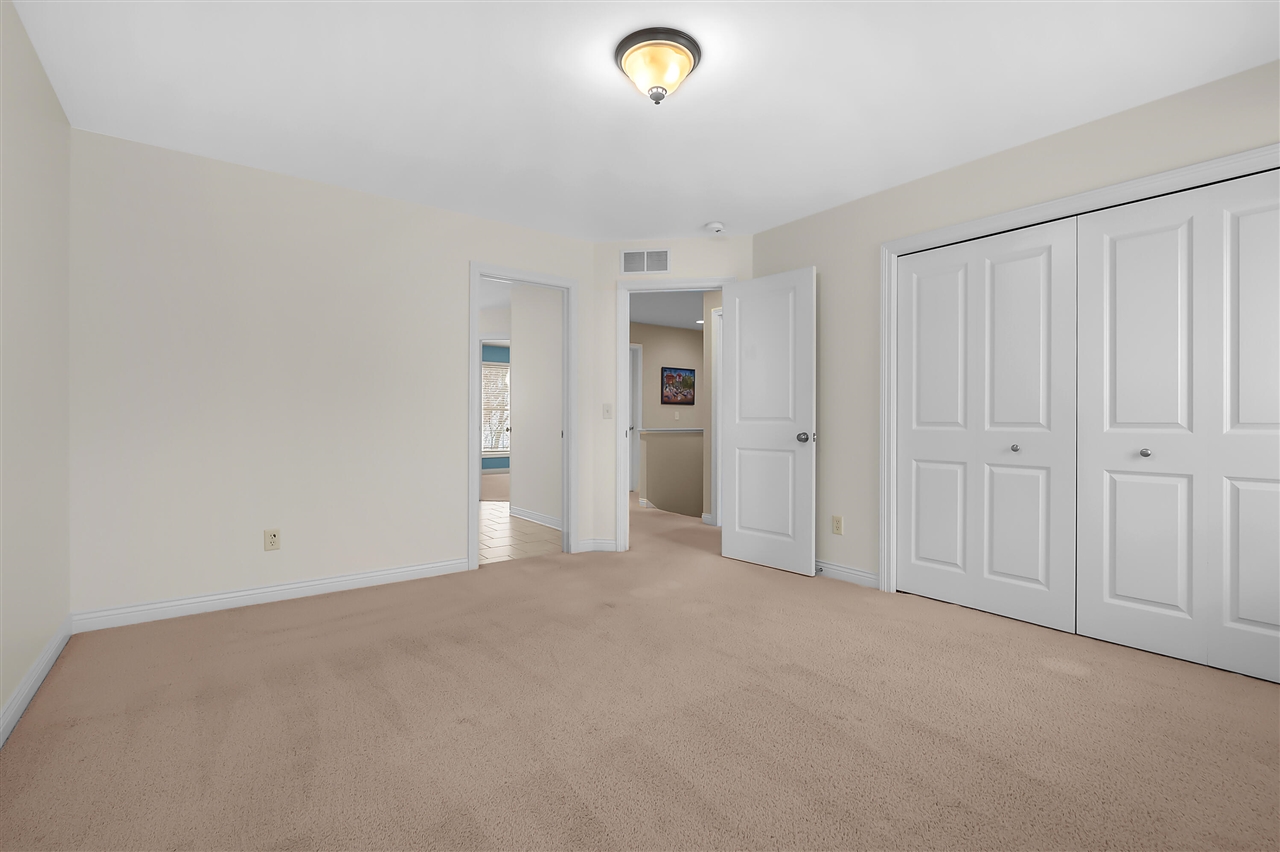 8272 Bainbridge Drive, Mattawan, MI, 49071-8402