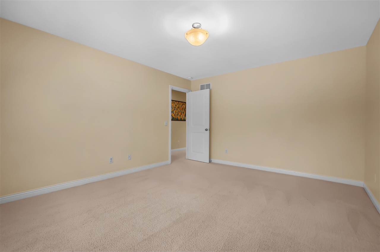 8272 Bainbridge Drive, Mattawan, MI, 49071-8402