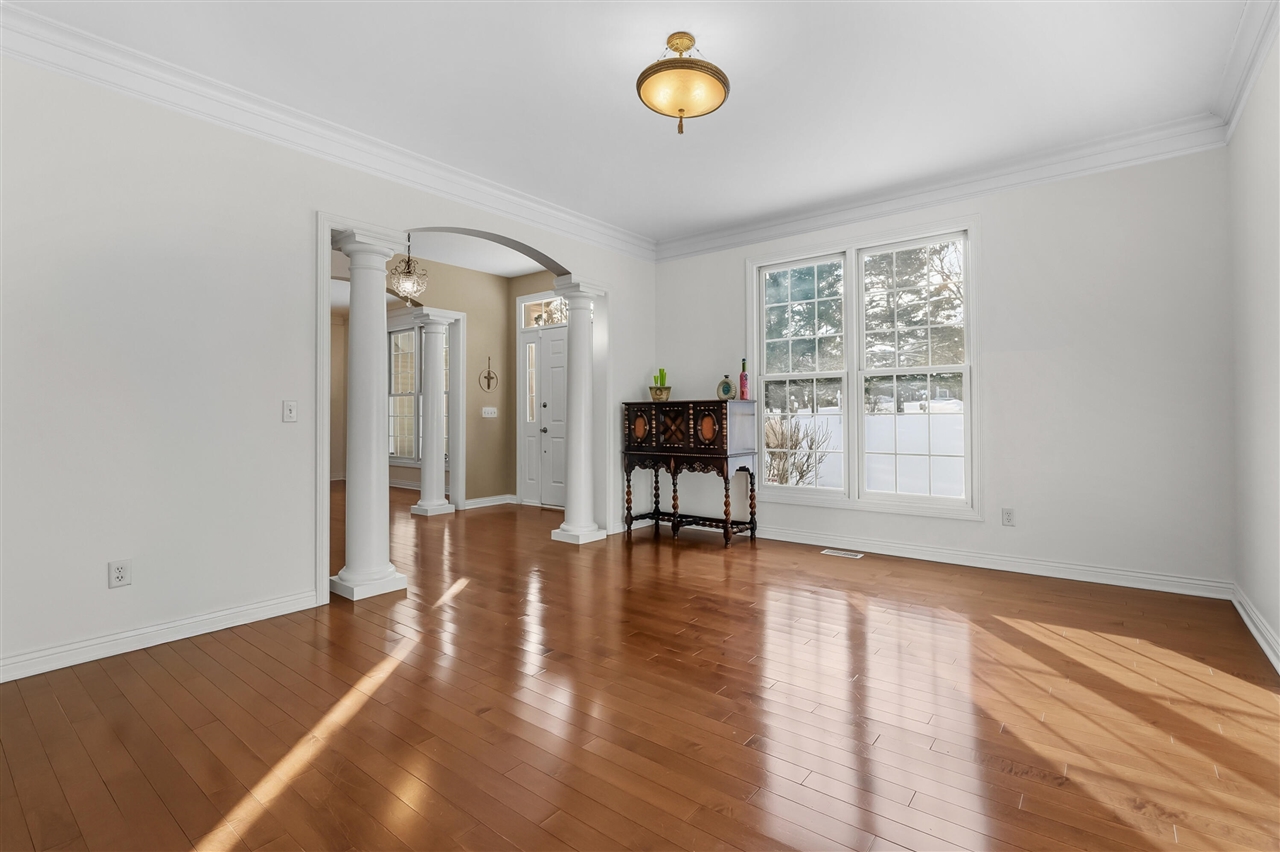 8272 Bainbridge Drive, Mattawan, MI, 49071-8402