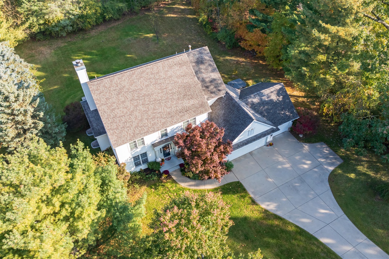 8272 Bainbridge Drive, Mattawan, MI, 49071-8402