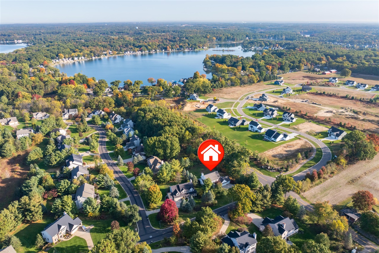 8272 Bainbridge Drive, Mattawan, MI, 49071-8402