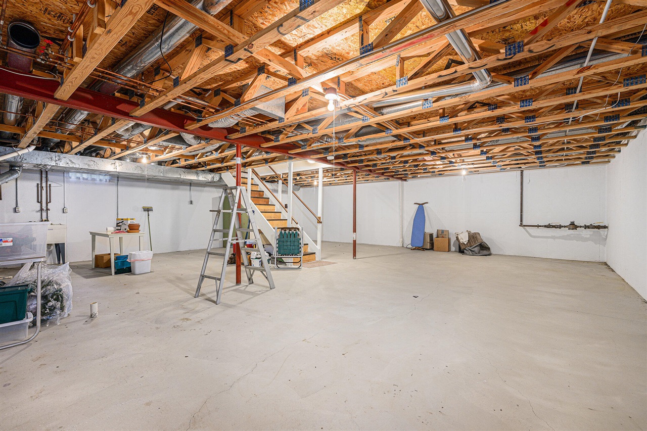 4886 Weston Avenue, Kalamazoo, MI, 49006-1370