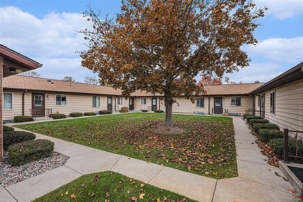 4886 Weston Avenue, Kalamazoo, MI, 49006-1370