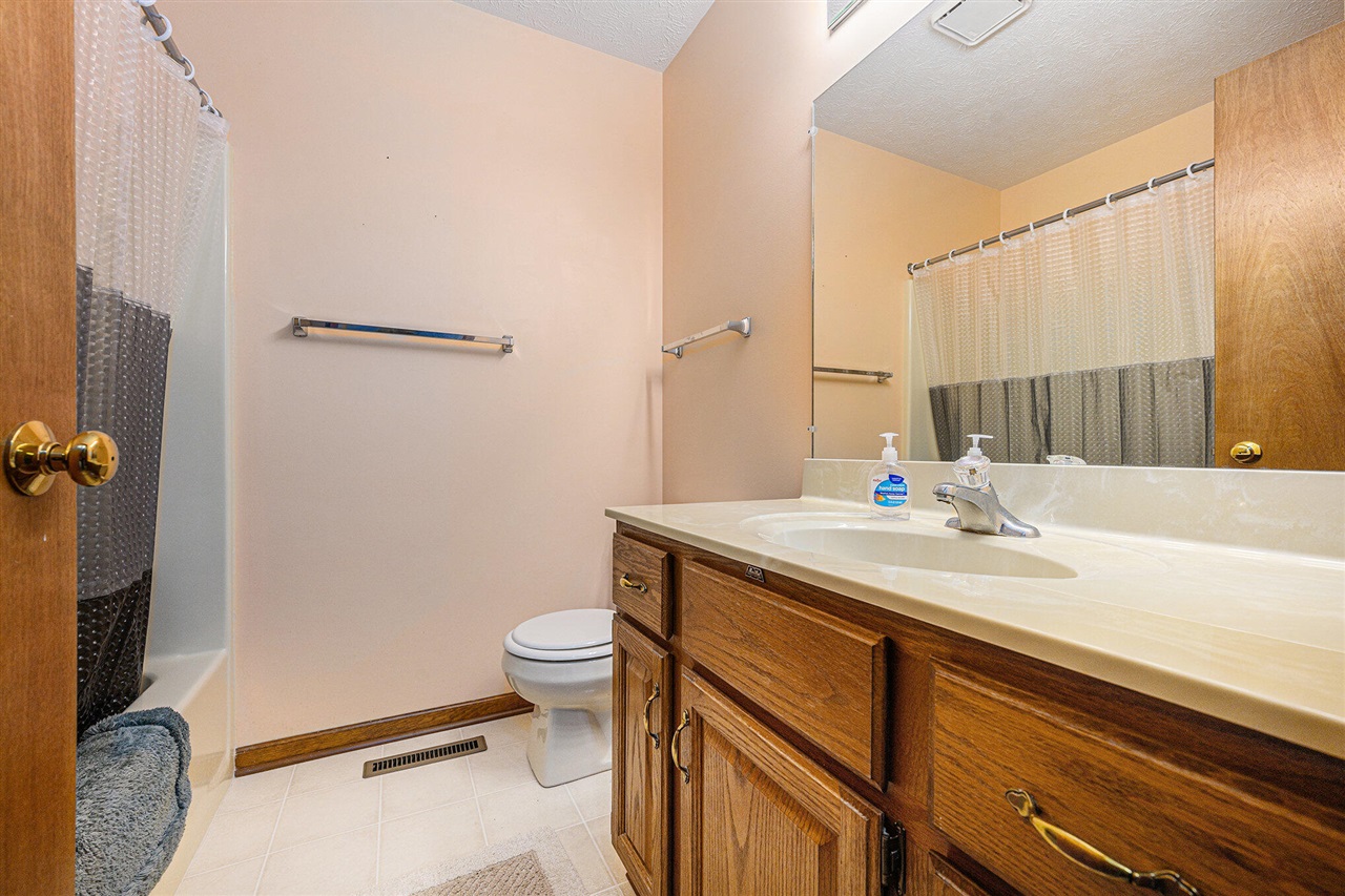 4886 Weston Avenue, Kalamazoo, MI, 49006-1370