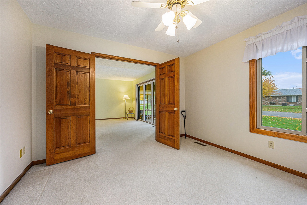 4886 Weston Avenue, Kalamazoo, MI, 49006-1370