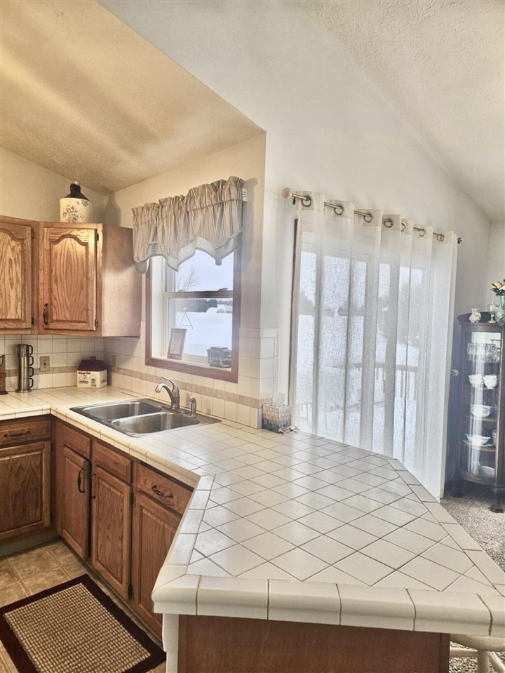 Homes for sale in Paw Paw, MI | 53427 Ridgeview Cir, Paw Paw, MI 49079 | MLS# 70512640