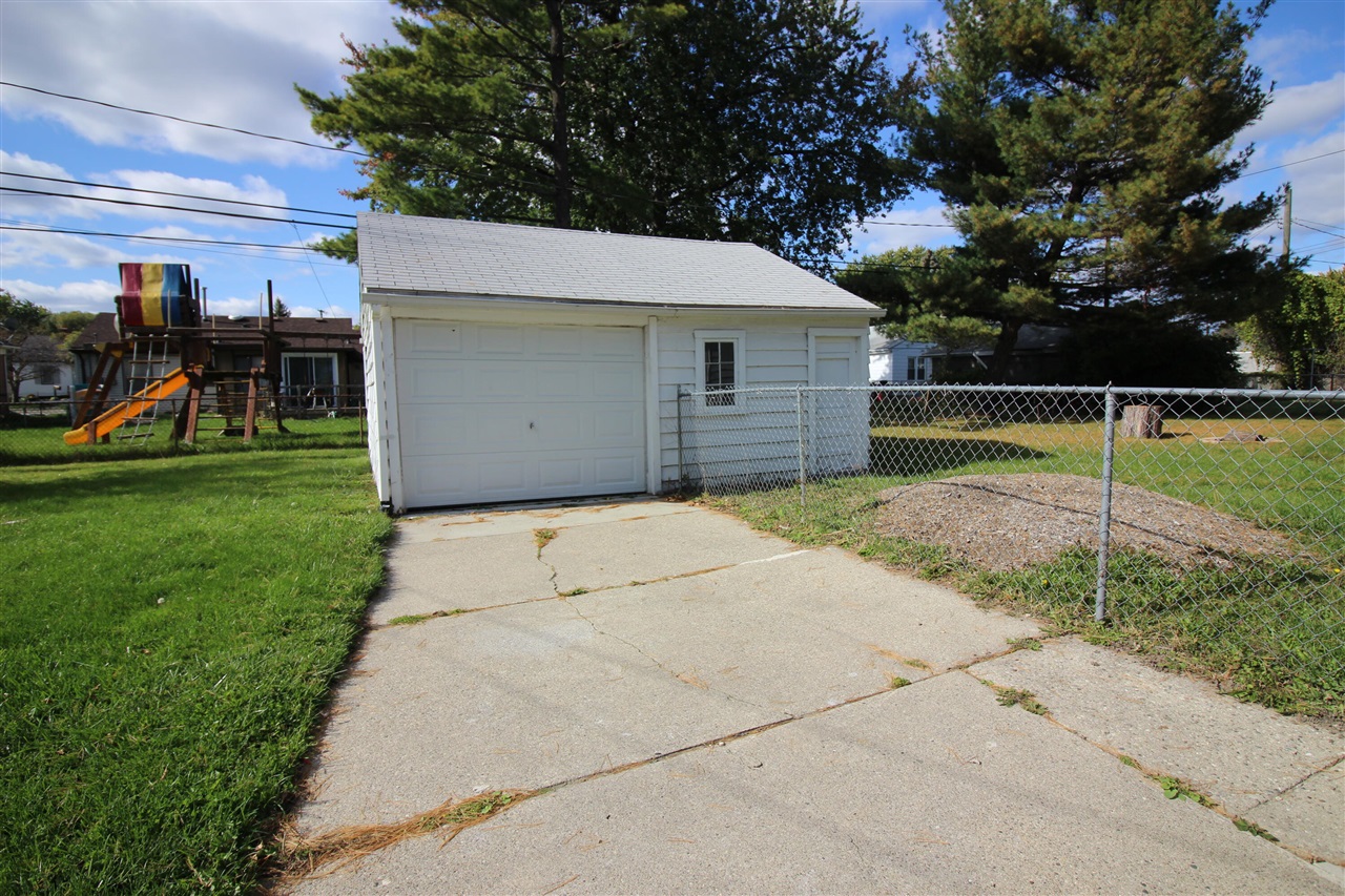 28889 Hillview Street, Roseville, MI, 48066-2515