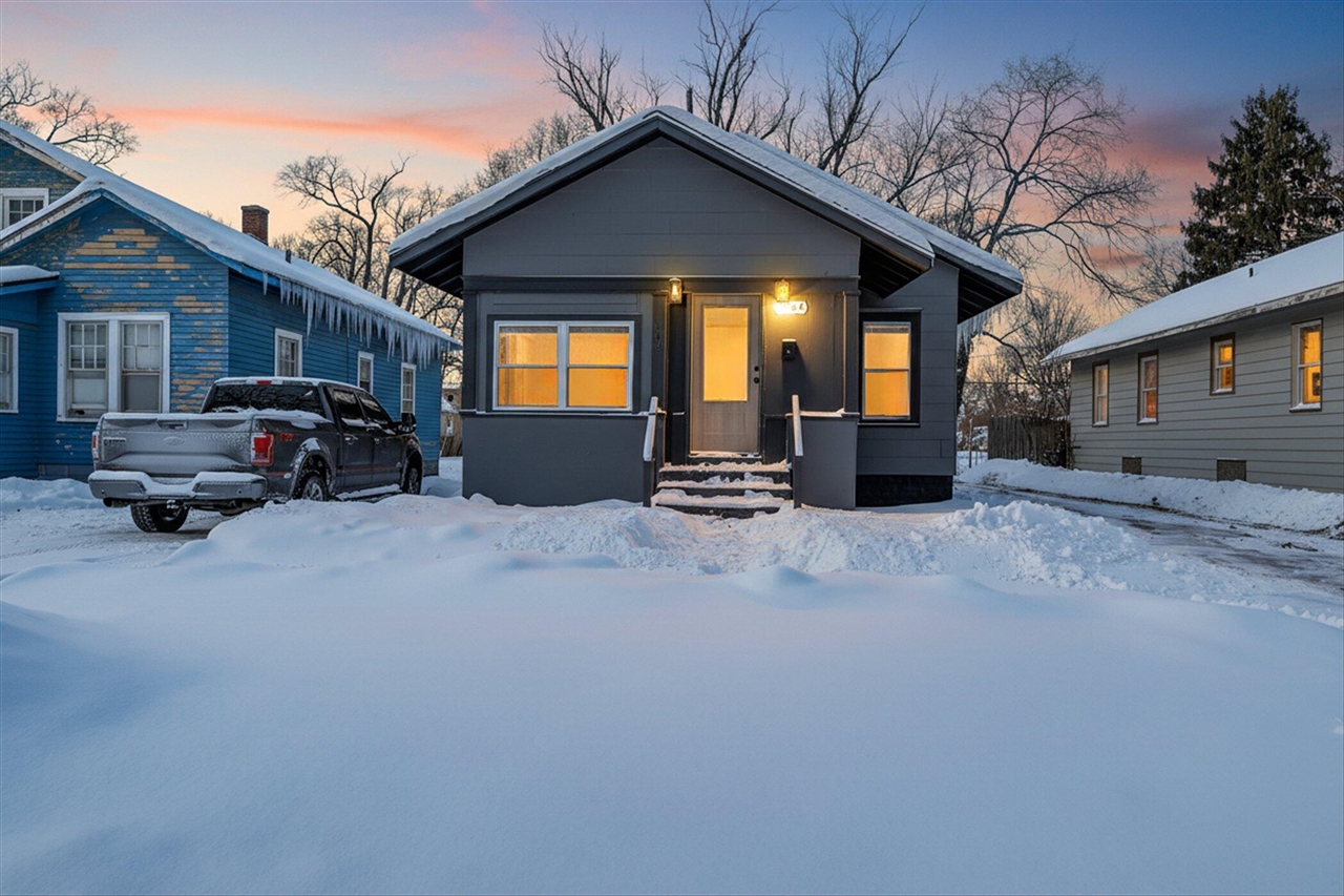 1064 Ogden Avenue, Benton Harbor, MI, 49022-5307