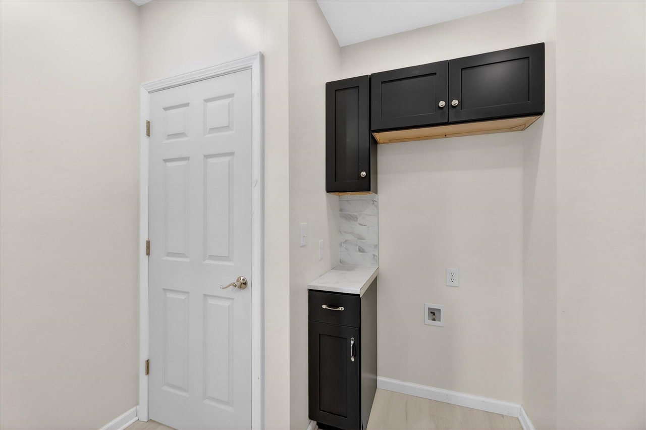 1064 Ogden Avenue, Benton Harbor, MI, 49022-5307