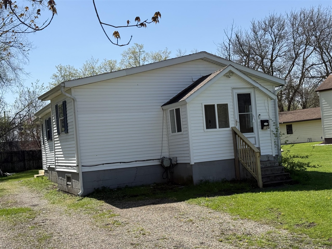 720 Ray Street, Kalamazoo, MI, 49048-1744