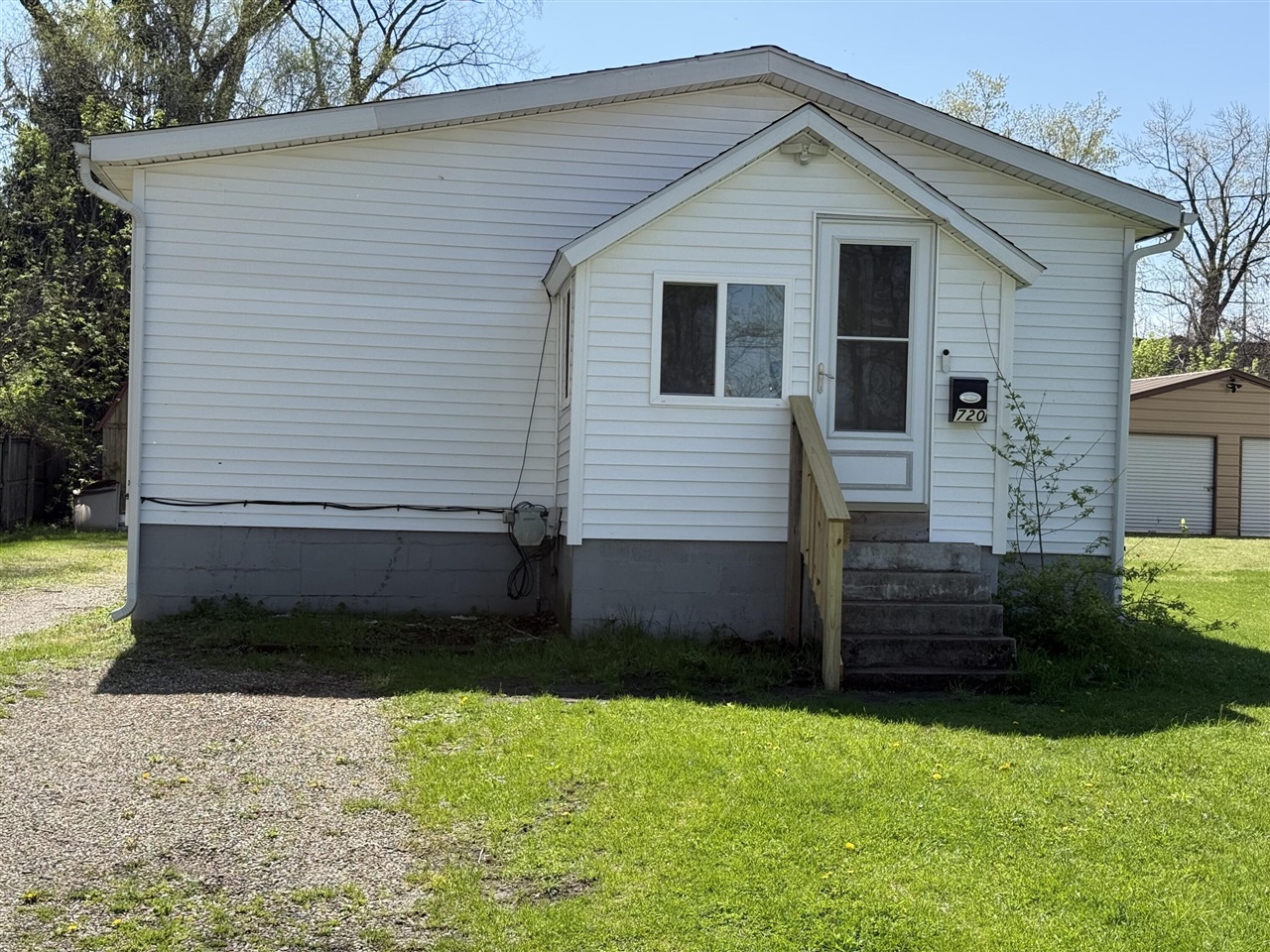 720 Ray Street, Kalamazoo, MI, 49048-1744
