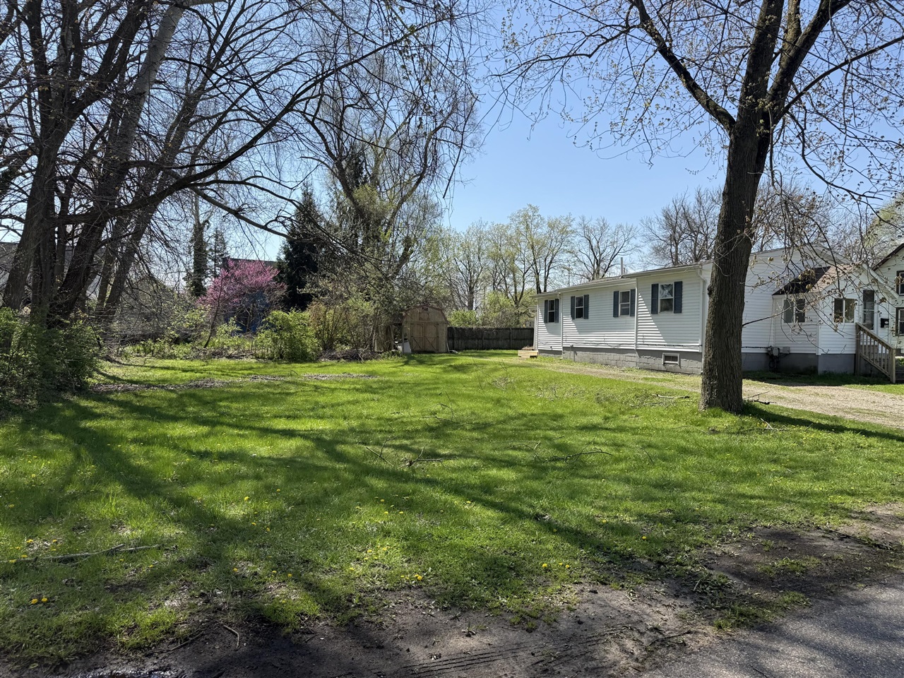 720 Ray Street, Kalamazoo, MI, 49048-1744