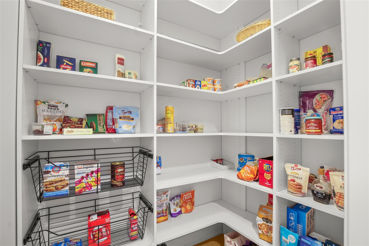 7303 Brookside Village Court, Bloomfield Hills, MI, 48301