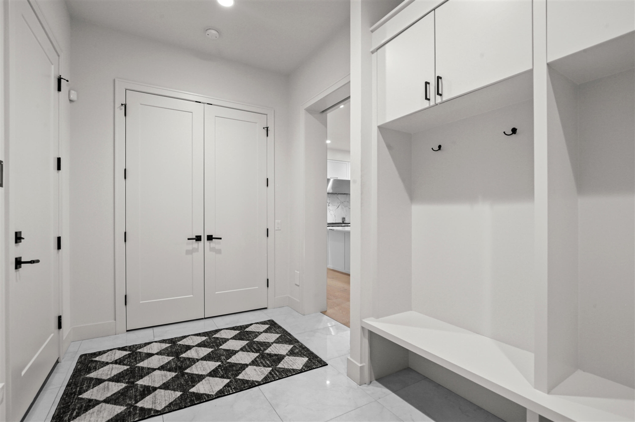 7303 Brookside Village Court, Bloomfield Hills, MI, 48301