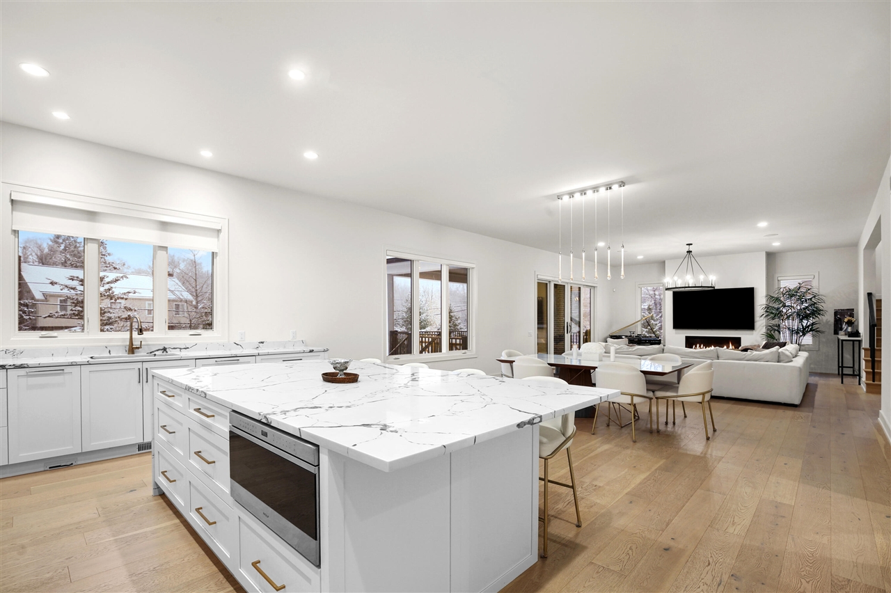 7303 Brookside Village Court, Bloomfield Hills, MI, 48301