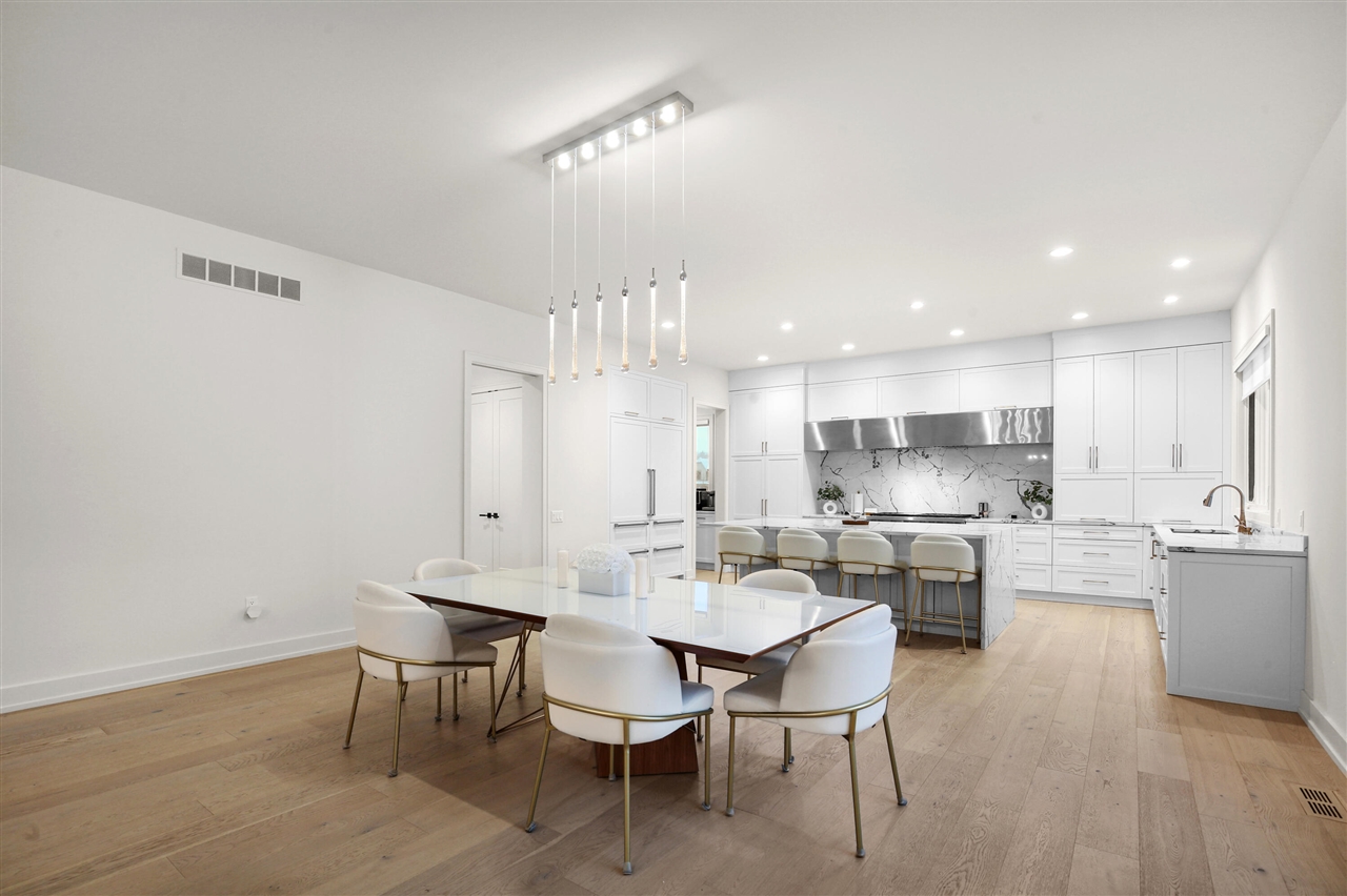 7303 Brookside Village Court, Bloomfield Hills, MI, 48301