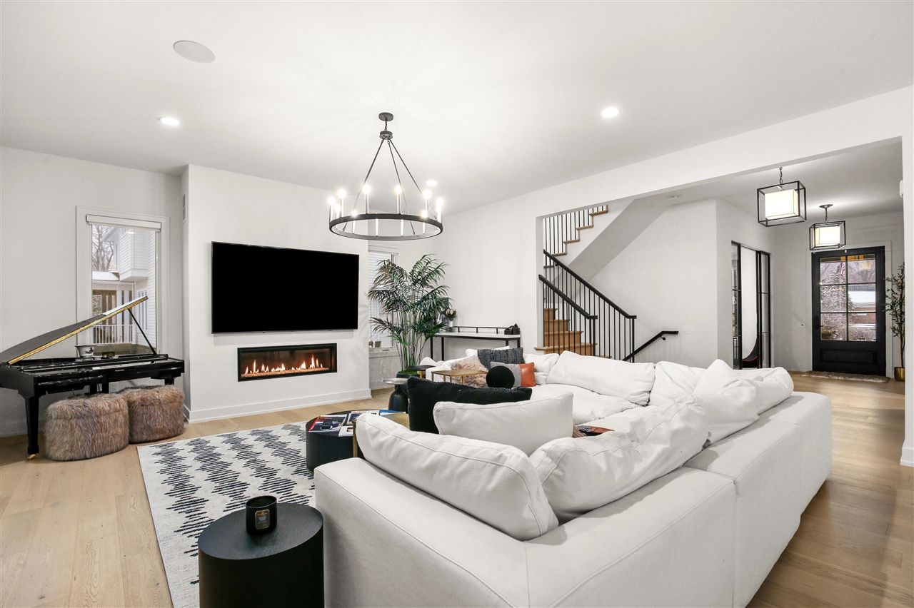 7303 Brookside Village Court, Bloomfield Hills, MI, 48301